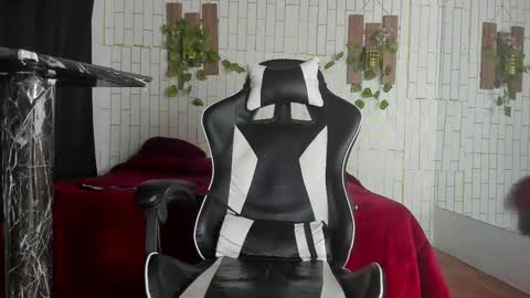 Snapshot of yacksson_lawrence chatting on 10-09-25, 02:09 yacksson_lawrence online show from 10-09-25, 02:09