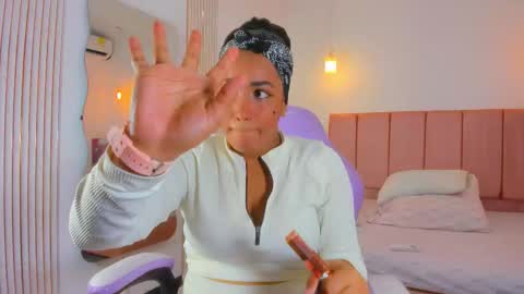 Naomi online show from 01-12-26, 07:52