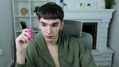 yamitwink online show from 11-12-25, 08:41