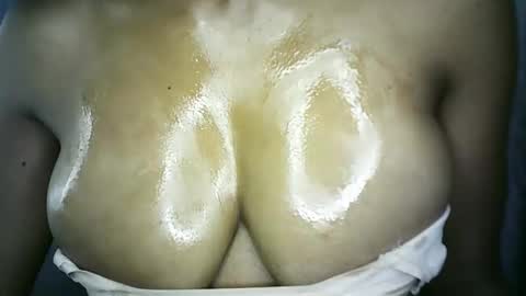 yanalove online show from 04-21-26, 01:53
