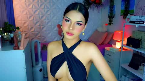 YANG AUDREY LONE online show from 12-05-25, 02:20