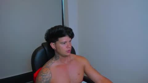 new here online show from 11-28-25, 12:19