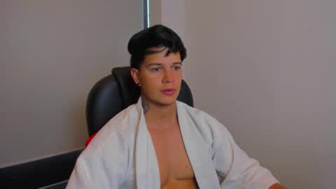 new here online show from 12-01-25, 12:10