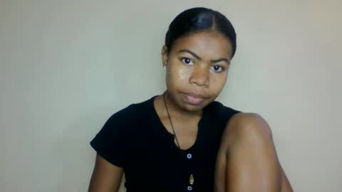 Snapshot of yannick_01 chatting on 06-08-26, 12:05 yannick_01 online show from 06-08-26, 12:05
