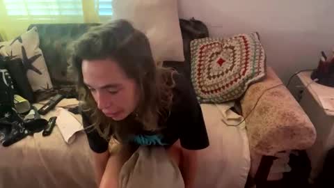 yanyanpixie online show from 10-12-25, 05:45