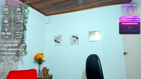 Snapshot of yasmin_goldenst chatting on 03-01-25, 02:15 Yasemin online show from 03-01-25, 02:15