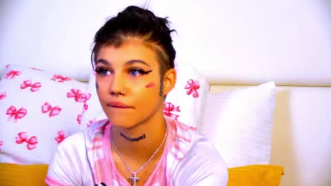 Snapshot of yasminstormx chatting on 06-08-26, 04:24 Diana online show from 06-08-26, 04:24
