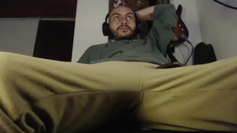 Snapshot of yawall666 chatting on 01-11-26, 10:26 Yawall online show from 01-11-26, 10:26