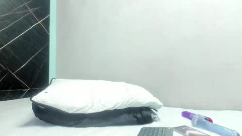 yaya____ online show from 01-14-25, 03:57