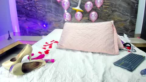 yaya____ online show from 03-09-25, 07:56