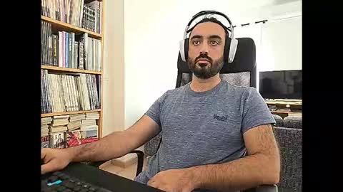 Snapshot of yeeaahoo chatting on 09-09-25, 09:09 yeeaahoo online show from 09-09-25, 09:09