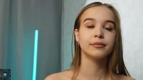 Snapshot of yeepshyy chatting on 02-05-25, 06:59 Kate online show from 02-05-25, 06:59