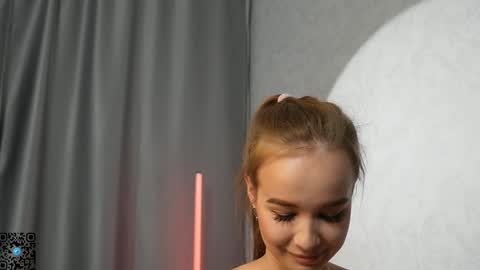 Snapshot of yeepshyy chatting on 02-06-25, 10:10 Kate online show from 02-06-25, 10:10