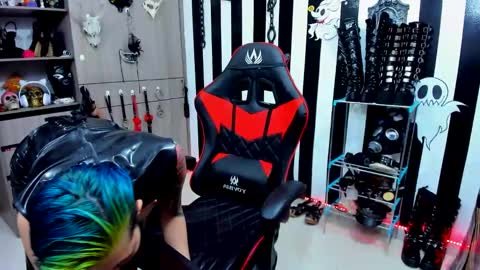 Snapshot of yelena_bondaje chatting on 12-22-24, 08:14 Yelena online show from 12-22-24, 08:14