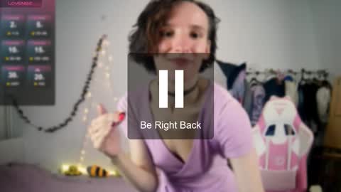 Liya online show from 10-14-25, 04:08