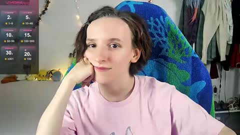 Liya online show from 10-31-25, 05:14