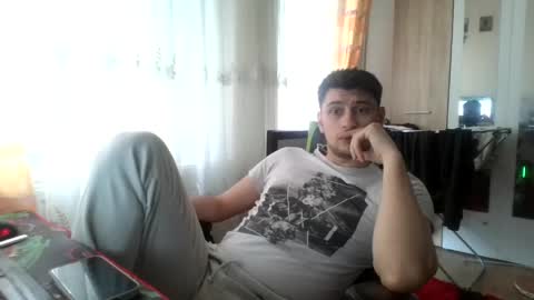 Snapshot of yellowsubmarinex2 chatting on 05-13-26, 10:45 yellowsubmarinex2 online show from 05-13-26, 10:45