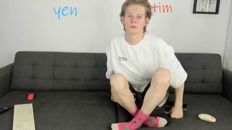 Snapshot of yen2025 chatting on 09-21-25, 10:06 Yen online show from 09-21-25, 10:06