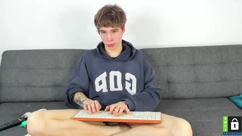 Snapshot of yen2025 chatting on 11-09-25, 07:56 Yen online show from 11-09-25, 07:56