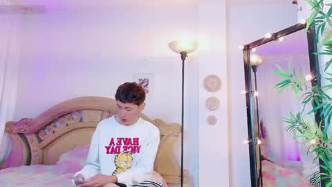 Snapshot of yeremmy_twink chatting on 05-10-26, 04:12 yeremmy_twink online show from 05-10-26, 04:12