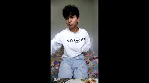 Snapshot of yeremy_boy chatting on 06-10-26, 06:40 yeremy_boy online show from 06-10-26, 06:40