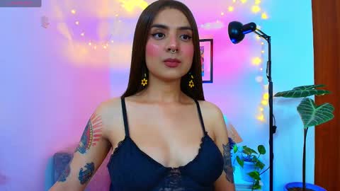 Snapshot of yeriawaddell_ chatting on 02-21-25, 11:32 yeriawaddell online show from 02-21-25, 11:32