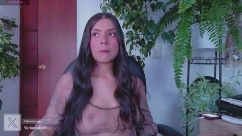 yeriawaddell  online show from 03-08-26, 08:56