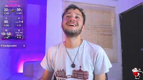 Snapshot of yerito_ chatting on 12-19-24, 08:13 Yero online show from 12-19-24, 08:13