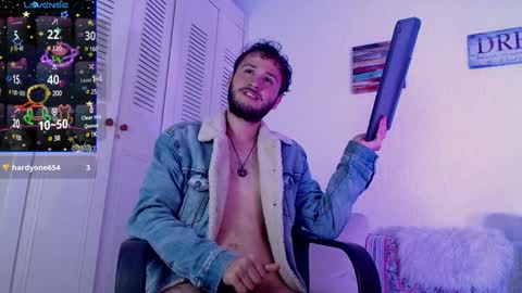 Snapshot of yerito_ chatting on 01-07-25, 11:35 Yero online show from 01-07-25, 11:35