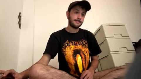 Snapshot of yerito_ chatting on 11-21-25, 08:07 Yero online show from 11-21-25, 08:07