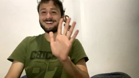 Snapshot of yerito_ chatting on 12-01-25, 01:10 Yero online show from 12-01-25, 01:10