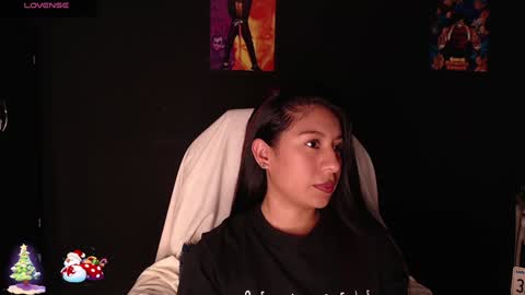 Snapshot of yes2802 chatting on 01-03-25, 02:51 Yesi online show from 01-03-25, 02:51