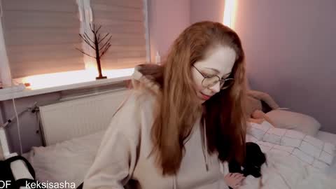 Snapshot of yes_itstrue chatting on 12-29-24, 10:03 Sasha online show from 12-29-24, 10:03