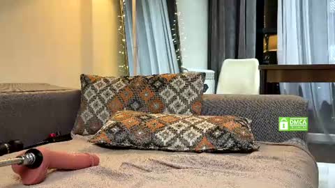 Snapshot of yes_mommy_zlata chatting on 06-10-26, 08:19 Zlata online show from 06-10-26, 08:19