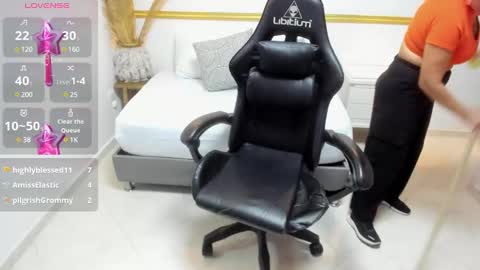 yesenia online show from 01-21-25, 01:18