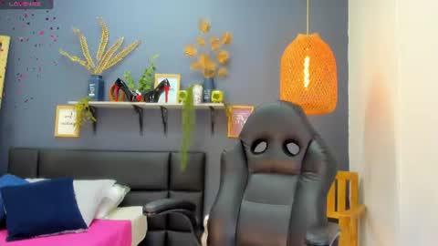 Snapshot of yessika_parker chatting on 07-23-26, 08:45 yessika_parker online show from 07-23-26, 08:45