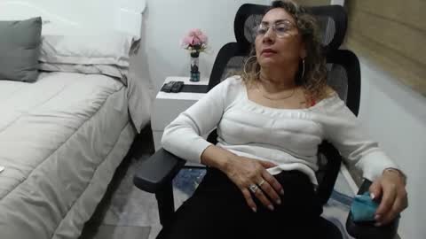 jessy online show from 04-20-26, 01:52