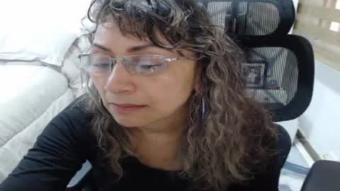 Snapshot of yessilatin chatting on 07-14-26, 06:46 jessy online show from 07-14-26, 06:46