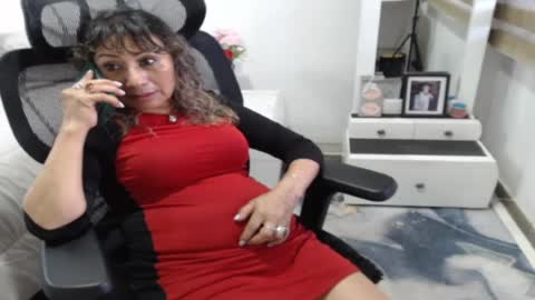 Snapshot of yessilatin chatting on 07-15-26, 10:04 jessy online show from 07-15-26, 10:04
