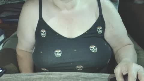 yessirprincesspet online show from 05-03-26, 03:01