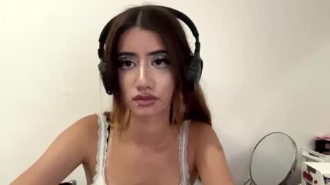 Julia 3 online show from 07-06-26, 03:03