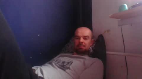 Snapshot of yewloo chatting on 02-14-25, 10:28 yewloo online show from 02-14-25, 10:28