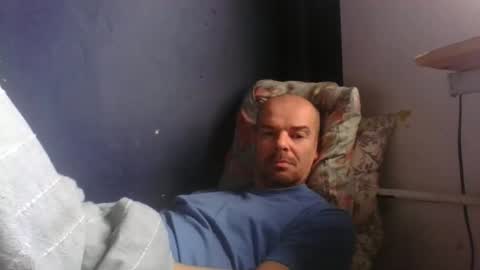 Snapshot of yewloo chatting on 10-16-25, 06:14 yewloo online show from 10-16-25, 06:14