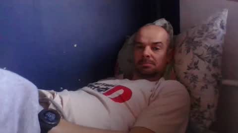 Snapshot of yewloo chatting on 11-01-25, 02:41 yewloo online show from 11-01-25, 02:41