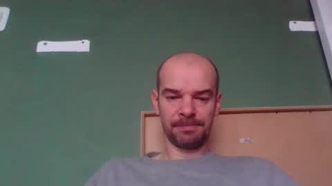 Snapshot of yewloo chatting on 11-28-25, 07:00 yewloo online show from 11-28-25, 07:00