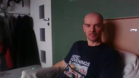 Snapshot of yewloo chatting on 12-23-25, 09:29 yewloo online show from 12-23-25, 09:29