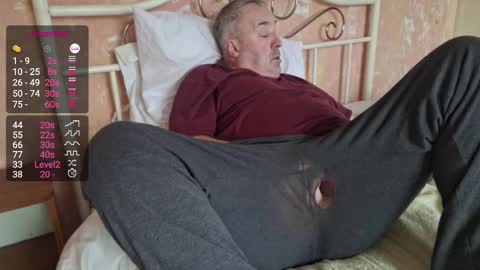 Snapshot of yifella chatting on 02-08-25, 10:39 yifella online show from 02-08-25, 10:39