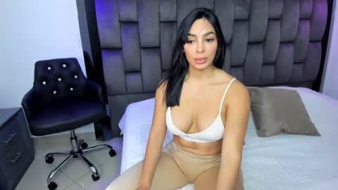 Snapshot of yikaalves chatting on 11-07-25, 10:21 Yika Alves online show from 11-07-25, 10:21