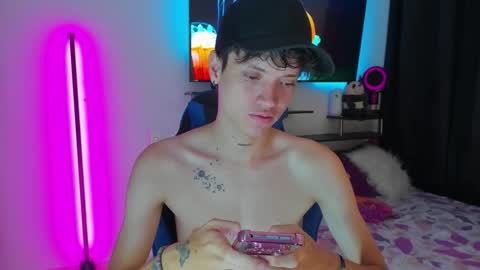 Snapshot of yimbersonpeter chatting on 09-14-25, 07:46 jhon online show from 09-14-25, 07:46