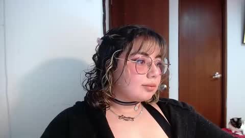 Snapshot of yini_angel07 chatting on 03-16-26, 03:12 hii i am yini online show from 03-16-26, 03:12